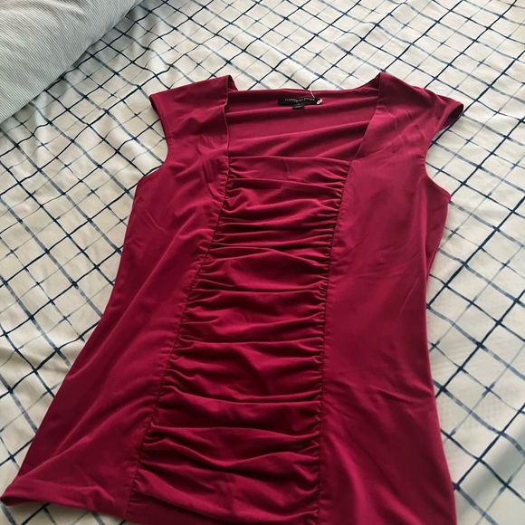Used Women’s Elegant Red Ruched Top - Picture 10 of 10